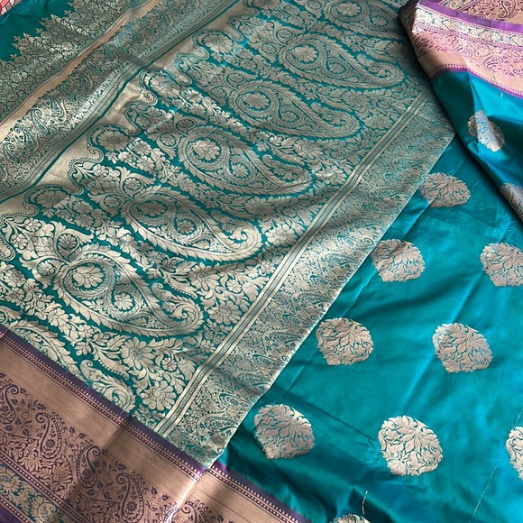Green and purple saree - Picture 5 of 13